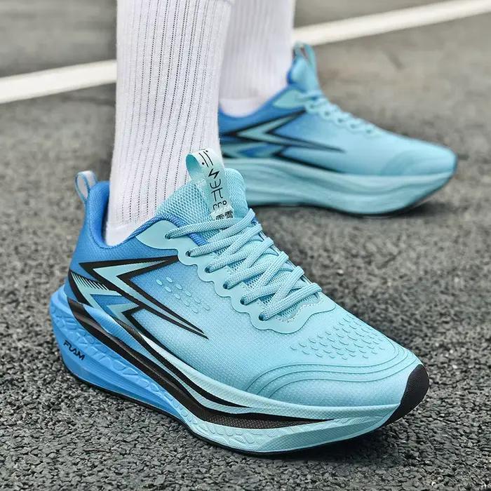 Chaussures de course spécialisées marathon pour hommes, respirantes, légères, avec plaque en carbone, confortables, athlétiques, antidérapantes pour femmes