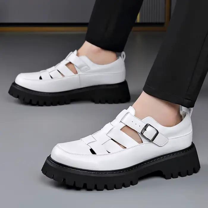 Sandales homme confortables 2026 cuir fendu perforées pour été décontracté ocassions spéciales et activités户外活动