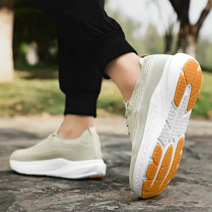 Chaussures de sport pour hommes à lacets en maille, confortables, respirantes, légères, à semelle rebondissante pour la course en parc