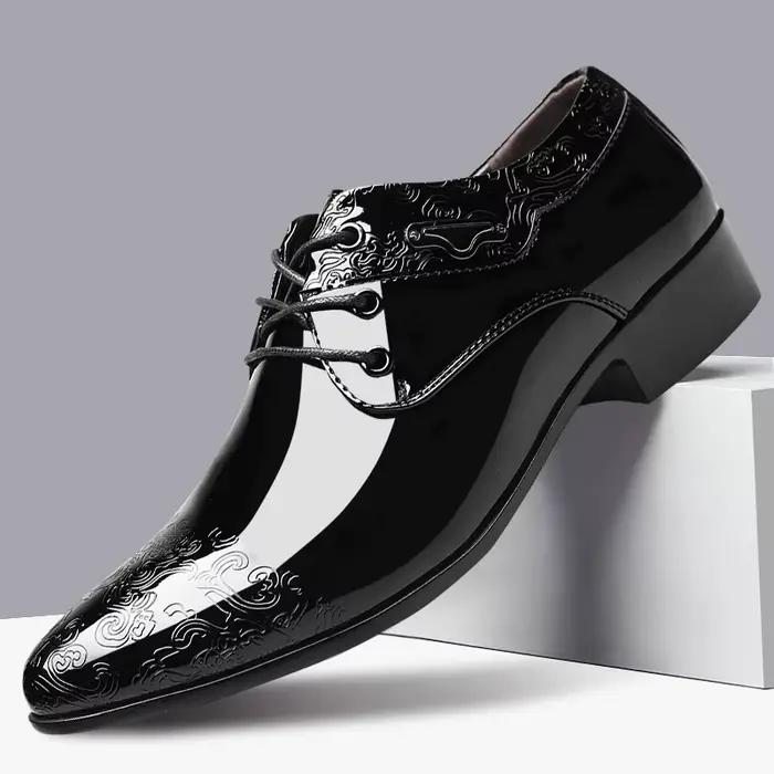Chaussures à lacets en cuir verni noir pour hommes