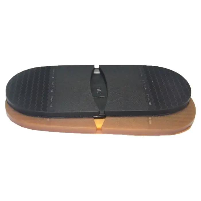 Réparation de semelles de chaussures en caoutchouc épais