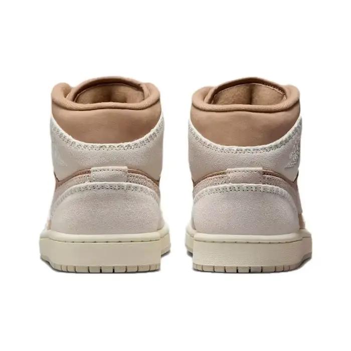 Nike Air Jordan 1 Mid Basketball Chaussure Unisexe - Conception de soutien de la cheville pour l'entraînement